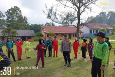 Persiapan HUT RI Ke-79, Polsek Balik Bukit Latih Paskibraka Lumbok Seminung