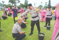 Kado Penghujung Tahun, 37  Personel Polres Naik Pangkat