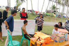 Sempat Terseret Arus Laut, Tiga Pengunjung di Pantai Mandiri Sejati Nyaris Tenggelam