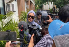 Paula Verhoeven Menunggu Lama di Sekolah, Namun Anak-Anaknya Tak Juga Tiba