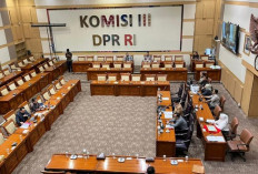 Komisi III DPR Tegaskan  Polri Tetap di Bawah Presiden