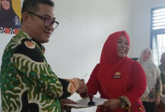 Ike Maria Sari Mulai Jalankan Tugas Sebagai Kepala  SMKN 1 Waytenong  