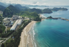 Pesona Pantai Lhoknga, Surganya Ombak dan Senja di Ujung Sumatera