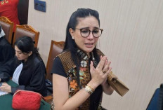 Tak Bisa Rayakan Ulang Tahun Anaknya,  Nikita Mirzani Menangis di Persidangan