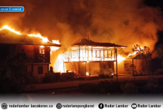 Breaking News! Kebakaran di Pekon Sukabumi, Api Lalap Tiga Rumah Warga
