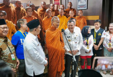 Mengenal Biksu Thudong: Ritual Spiritual dengan Perjalanan Jauh