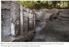 Penemuan Patung Langka Ungkap Peran Pendeta Perempuan di Pompeii Kuno