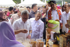 Sambut Kedatangan Mendag Zulkifli Hasan, 40 UMKM Turut Ramaikan Bazar 