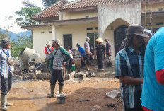 Warga Tribudi Makmur  Gotong royong Bangun TPQ