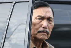 Luhut Sebut Tak Penting Bahas Ijazah: Apa Kontribusimu Buat Negara?  
