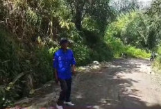 Jalan Rusak Parah, Warga Gedungsurian-Trimulyo  Desak Pemerintah Bertindak