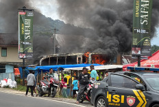Bus Krui Putra Terbakar di Sekincau