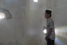 Hujan Deras Robohkan Pagar Sekolah  Satu Rumah Warga Terdampak