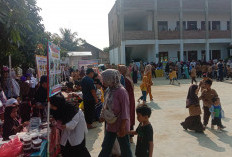 Ajarkan Anak Berwirausaha Sejak Dini,  SDIT Insan Cendekia Pesisir Barat Gelar Market Day