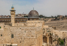 Israel Izinkan Lebih dari 1.000 Jamaah Yahudi Masuk Masjid Al-Aqsa: Sebuah Perubahan Kebijakan yang Kontrovers