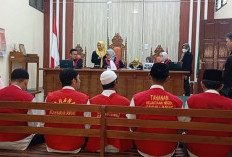 Minta Hukuman Diringankan,  Lima Terdakwa Kasus Sabu 5 Kg Ajukan Pledoi