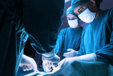 Ahli Bedah China Catat Sejarah, Telinga Pasien Dicangkok Sementara di Kaki