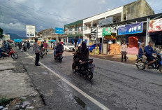 Jaga Kamtibmas,  Polisi Intens Amankan  Pasar Takjil Pajarbulan 