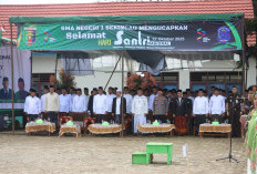 Parosil Hadiahi Santri Berprestasi Umroh 