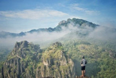 Menikmati Pesona Alam Batu Seribu di Sukoharjo