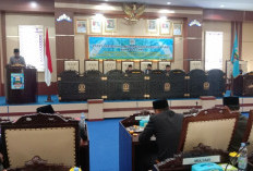 Fraksi DPRD Pesbar Sampaikan Pandangan Empat Raperda