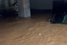 Pemkab Pesbar Tanggap Banjir Basemen Gedung A Komplek Perkantoran
