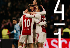 Maarten Paes Komentar Usai Ajax Menang 4-1