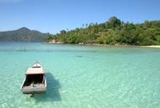 Pantai Pusik: Permata Tersembunyi di Ujung Pulau Jemaja