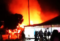 Diduga Korsleting Listrik, Rumah Kosong di Hanakau Ludes Terbakar