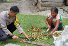 Bhabinkamtibmas Ajak Masyarakat Jaga Keamanan