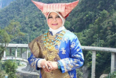 Keindahan Busana Adat Minangkabau: Cermin Budaya dan Nilai Luhur