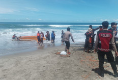 Perahu BPBD Terbalik Dihantam Ombak, Pencarian Remaja Tenggelam Tetap Dilanjutkan