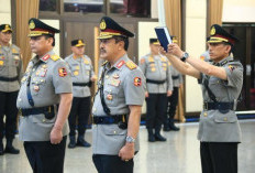 Mantan Wakapolri Agus Andrianto Dianugerahi Pangkat Jenderal Kehormatan oleh Presiden