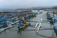 Antisipasi Gelombang Tinggi, Dinas Perikanan Imbau  Nelayan Amankan Jukung 
