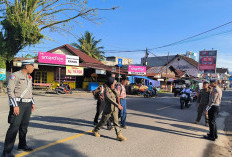 Petugas Gabungan Lakukan  Pengamanan Arus Lalulintas