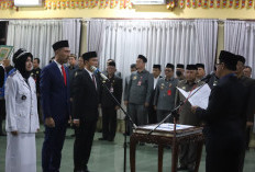 Sah, Pj Bupati Nukman Lantik 95 Pejabat di Lampung Barat