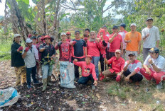 Peringati HKAN 2024, Edi Novial Pimpin Aksi Bersih-bersih Sampah di Bantaran Sungai