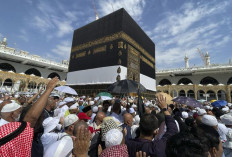 Petugas Ingatkan Jemaah Haji Indonesia Patuhi Ketentuan Ihram di Bandara Jeddah