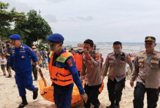 Tim Gabungan Evakuasi Mayat Pria Tak Dikenal di Perairan Tanjung Setia