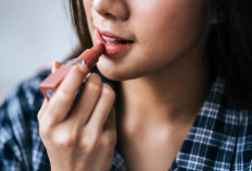 Pilihan Warna Lipstik untuk Bibir Tebal agar Tetap Memesona Saat Traveling