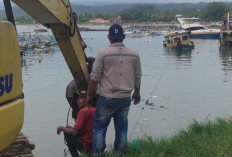 Tenggelam di Dermaga Kuala Stabas, Kapal Banawa Milik Pemkab Dievakuasi
