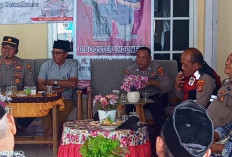 Sambangi Giham Sukamaju, Polsek Sekincau Gelar ‘Jumat Curhat’ 