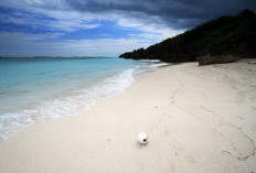 PANTAI JELENGA,  Harmoni Pasir Putih di  Ujung Barat Sumbawa