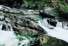 Pesona Keindahan Alam Air Terjun Batu Ampar di Pegunungan Lingga yang Wajib Dikunjungi