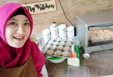 Dapur Momi Ai: Usaha Kue Kering Rumahan yang Raup Omzet Jutaan Rupiah Menjelang Idulfitri