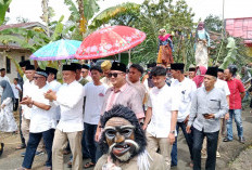 Bupati  Buka Pesta Budaya Sekura Pekon Muarajaya ll san Purawiwitan 1 Syawal  