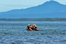 Wisatawan Hanyut di Pantai  Mandiri Sejati Belum Ditemukan