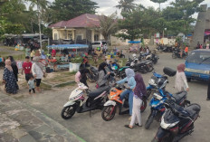 Libur Isul Adha, Pantai Labuhan Jukung  Diserbu Wisatawan