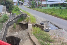 Bahu Jalan Tergerus Sungai,  Warga Minta Penanganan Segera
