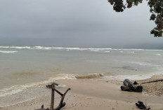 Gelombang Tinggi,  Penyeberangan ke Pulau Pisang Terganggu